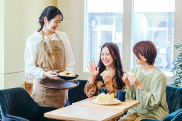 飲食店の仕事内容を徹底解説！役割ごとの業務内容とメリット・デメリットも紹介！