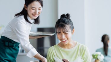 飲食店で好印象を与える接客術を公開!リピーター獲得のコツも解説